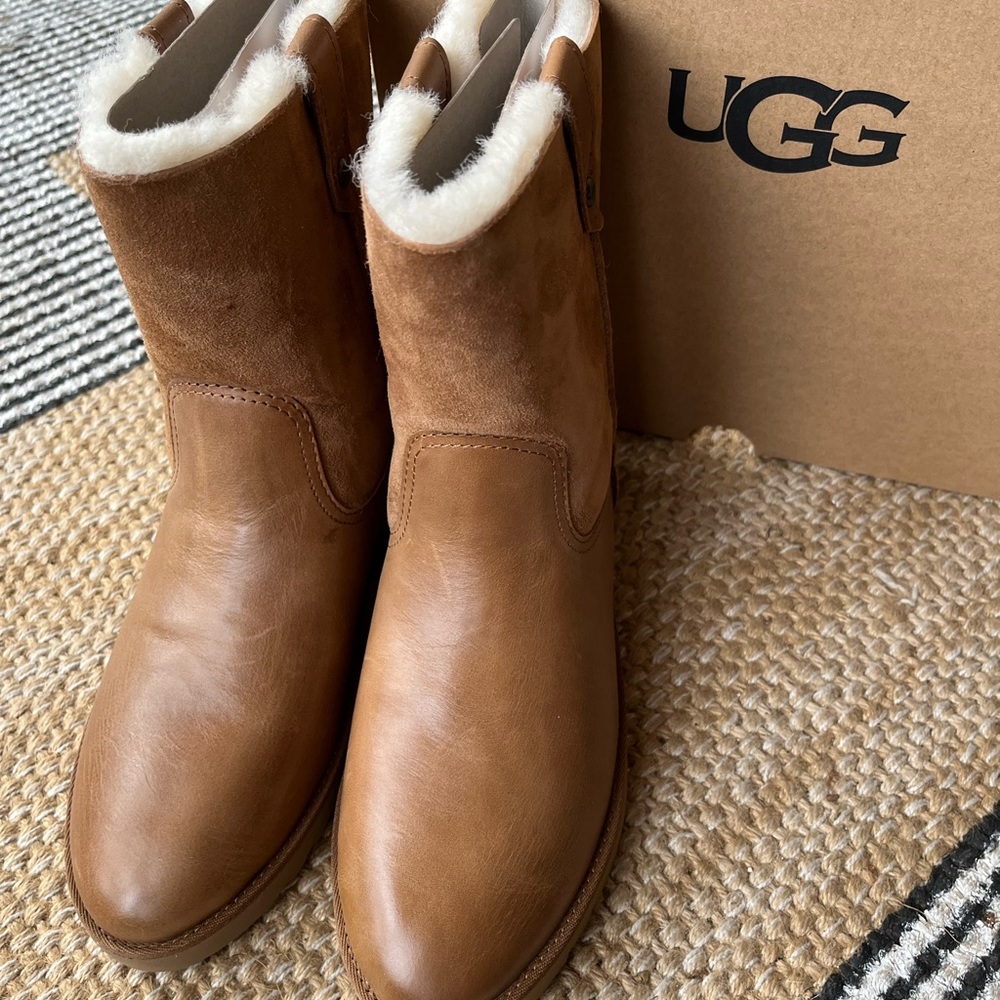 NWT Ugg Romely Boot - W’s 7